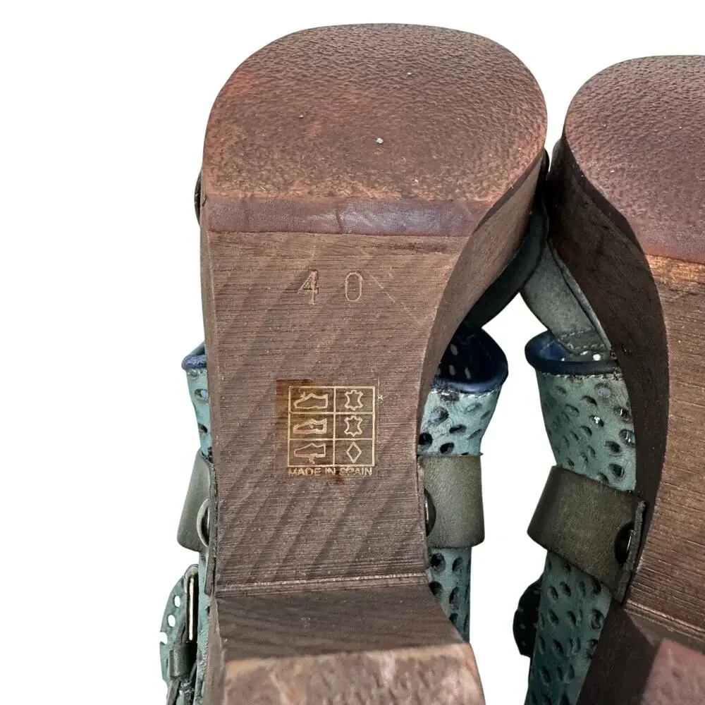 Free People Rendering Laser Cut Mesh Leather Boho Hippie Clog Women's Size 40/9
